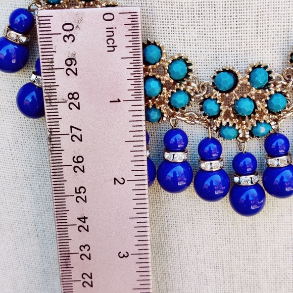 Banana Republic Statement necklace - Picture 3 of 10